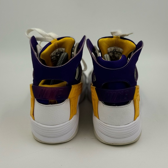 Nike Air Flight Huarache Lakers Youth Boys Size 6Y Basketball Shoes White Purple - Picture 4 of 6